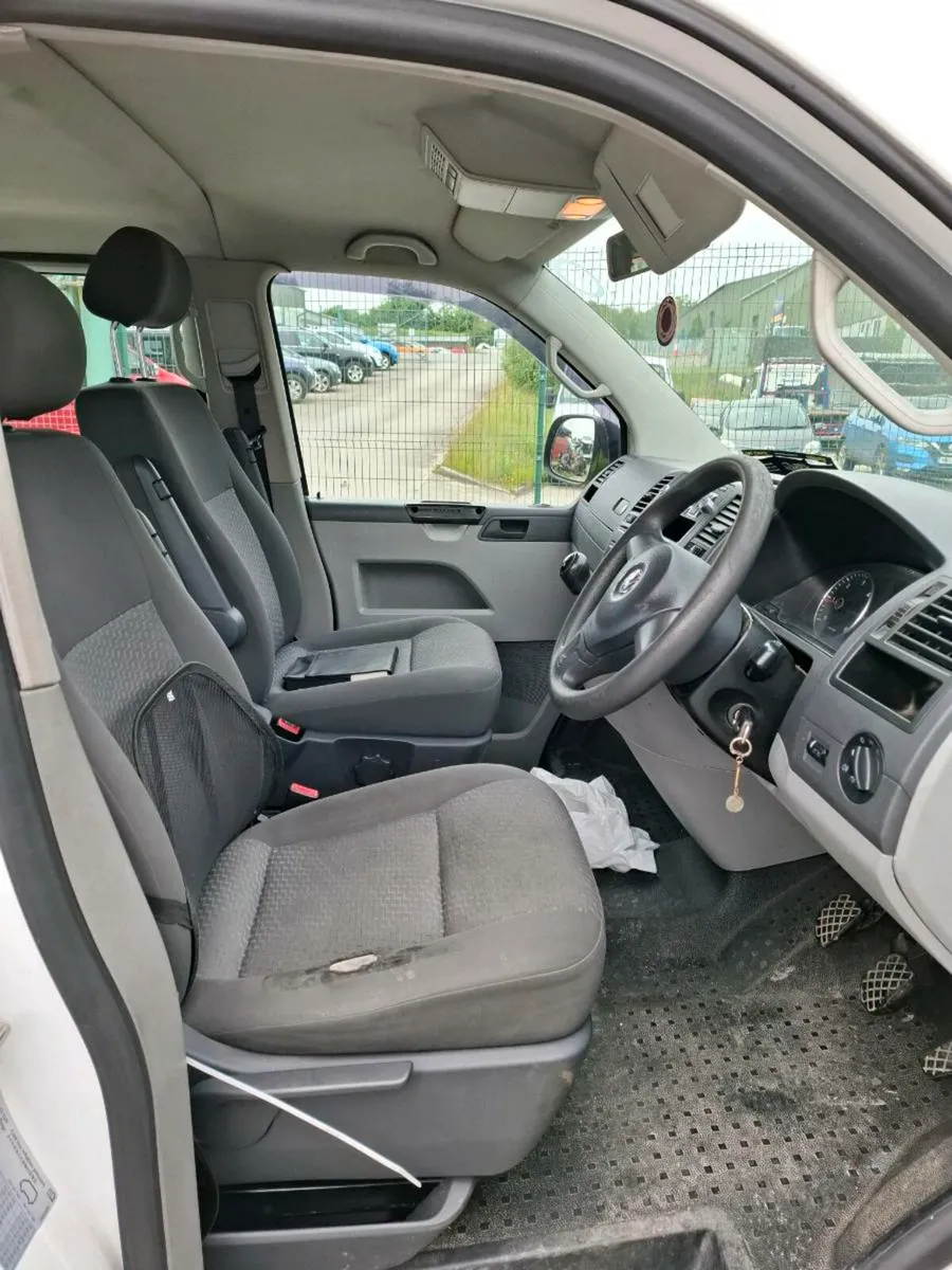 Vw Transporter 2015 2.0Tdi **FOR PARTS** - Image 4