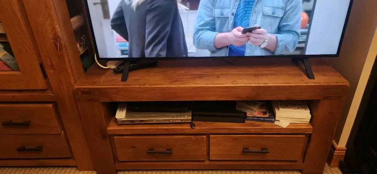 Tv stand - Image 2