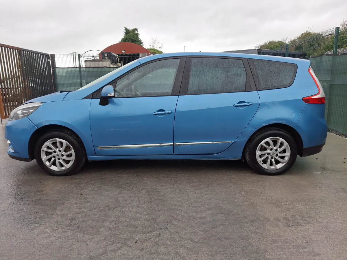 2012 Renault Grand Scenic 7 Seater - Image 4