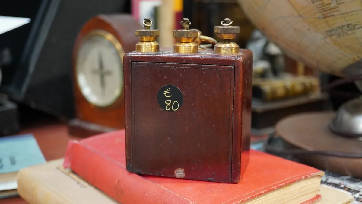 🔧 Antique Electrical Meter – Edison & Swan, 1918 - Image 4