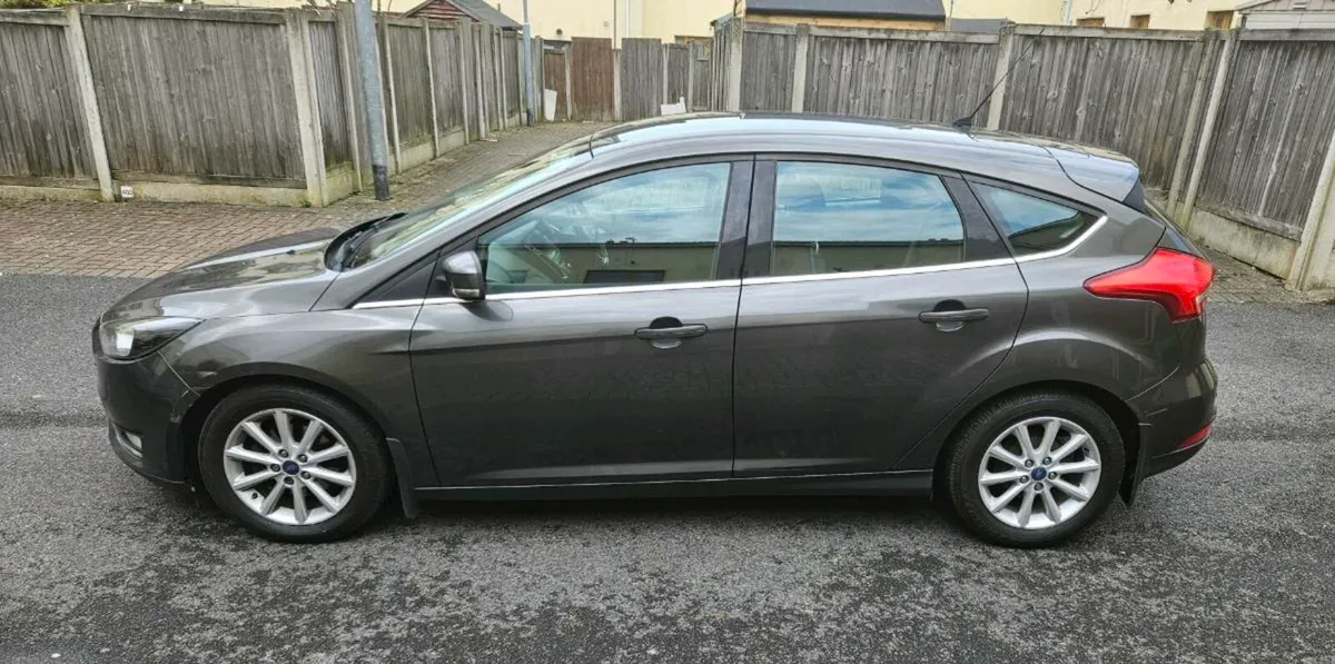 Ford Focus - Image 4