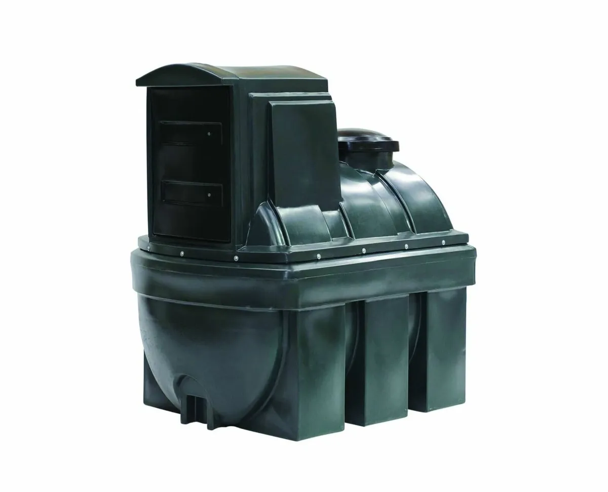 2500L Bunded Diesel Tank With Pump - Image 1