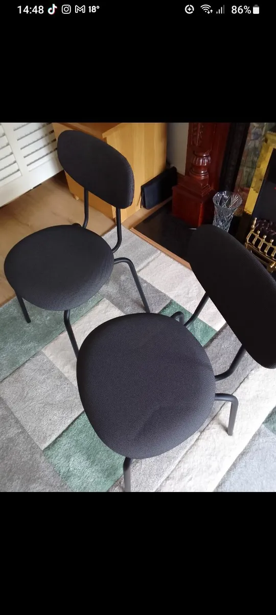 Dining Chairs×4 plus 2 small stackable chairs - Image 3