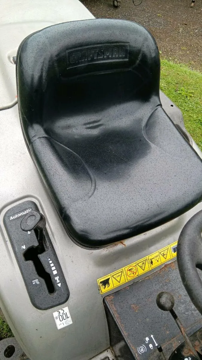 Craftsman hydrostatic 20 hp.    42" deck - Image 4