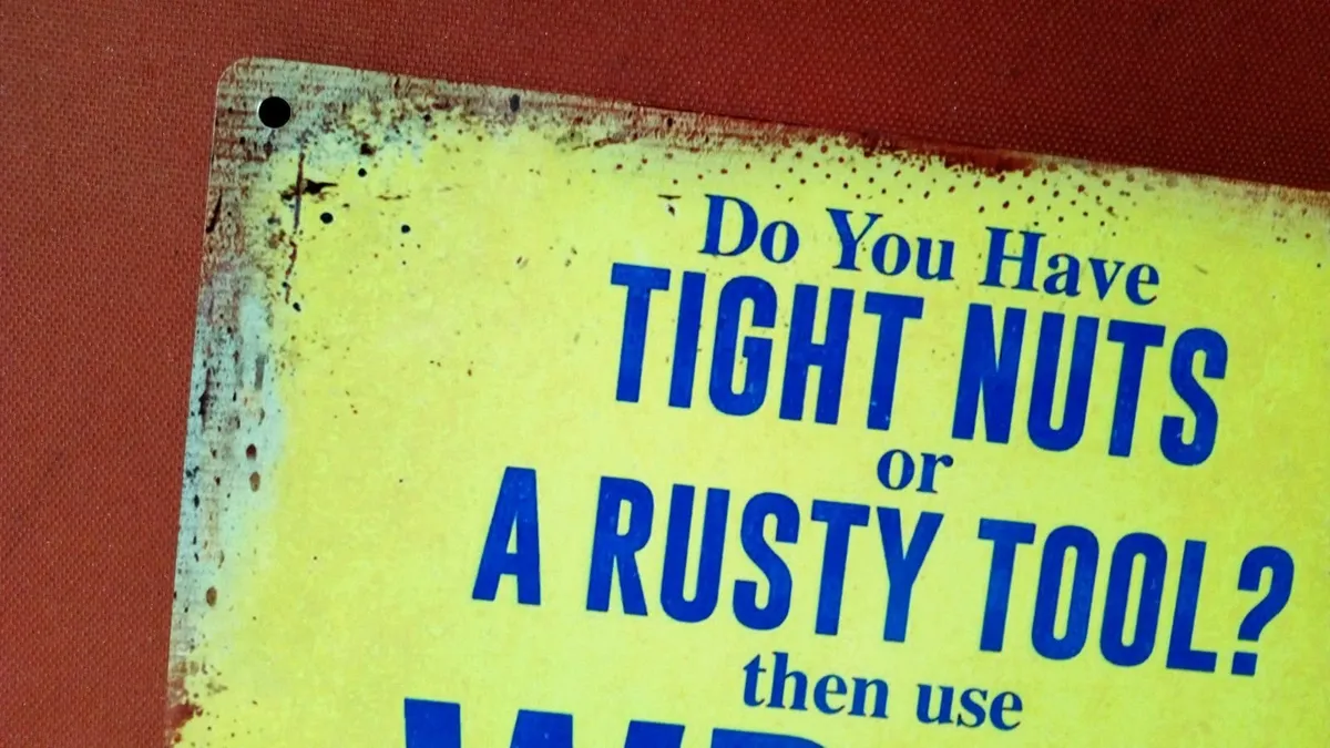 WD 40 Garage novelty funny tin metal sign - Image 2