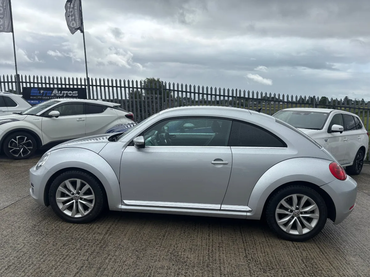 Volkswagen Beetle TSI DSG Design 2013 - Image 3
