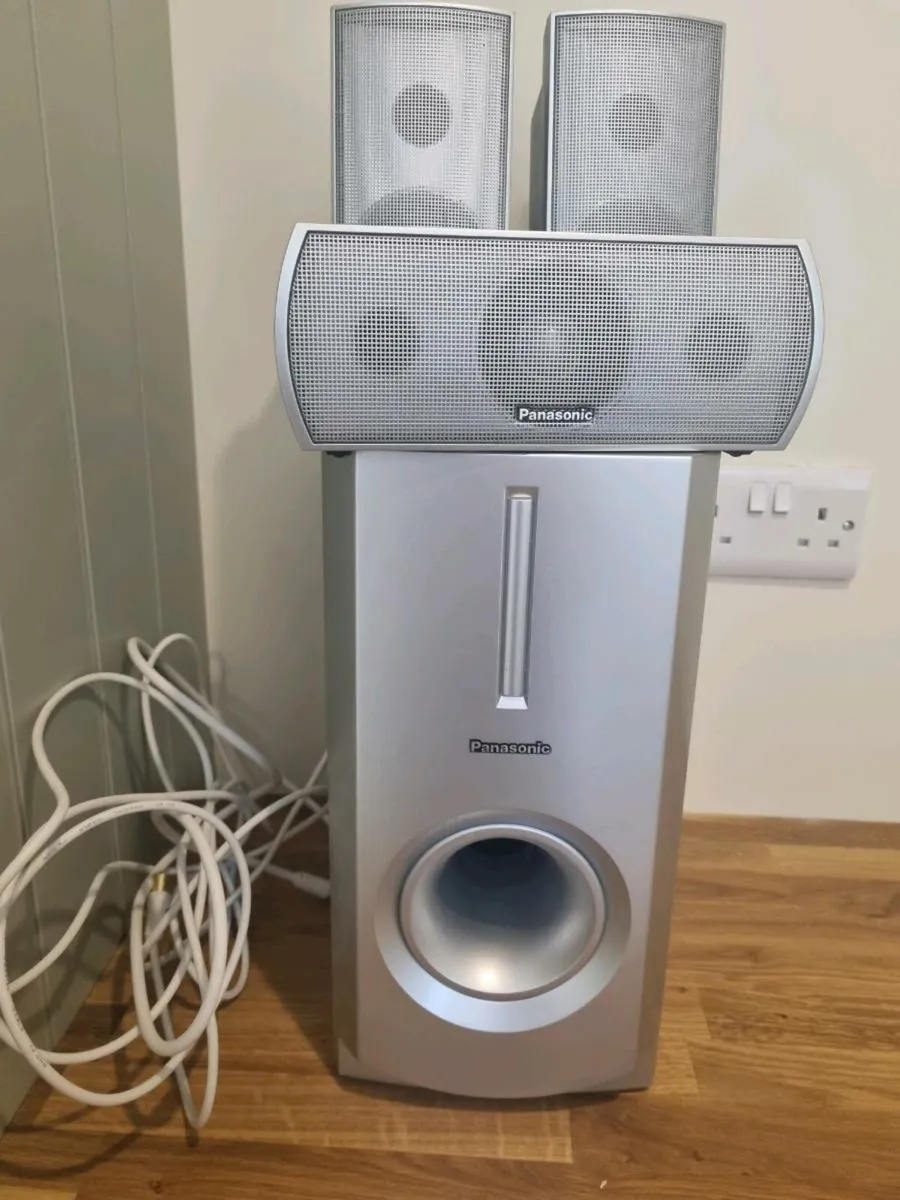 Surround sound system