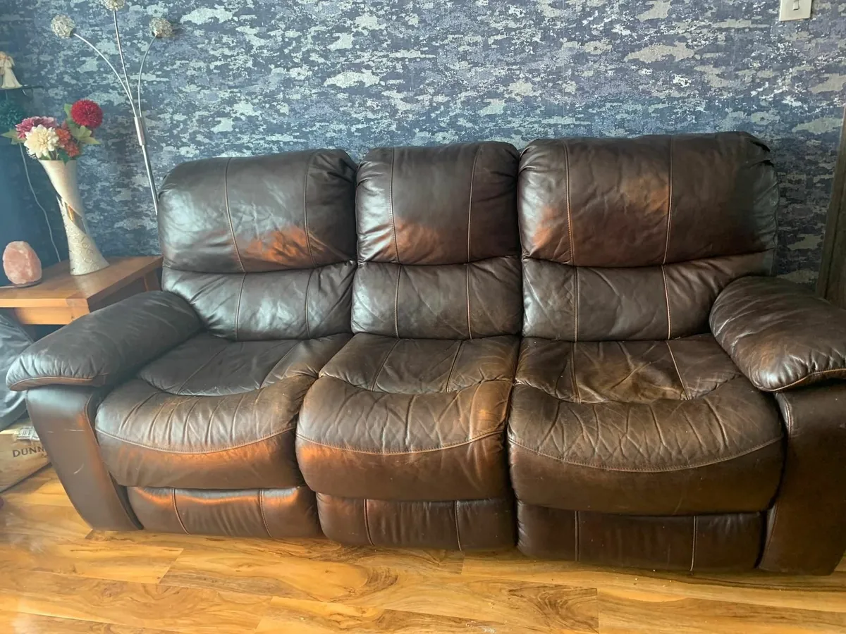 Sofas free - Image 2