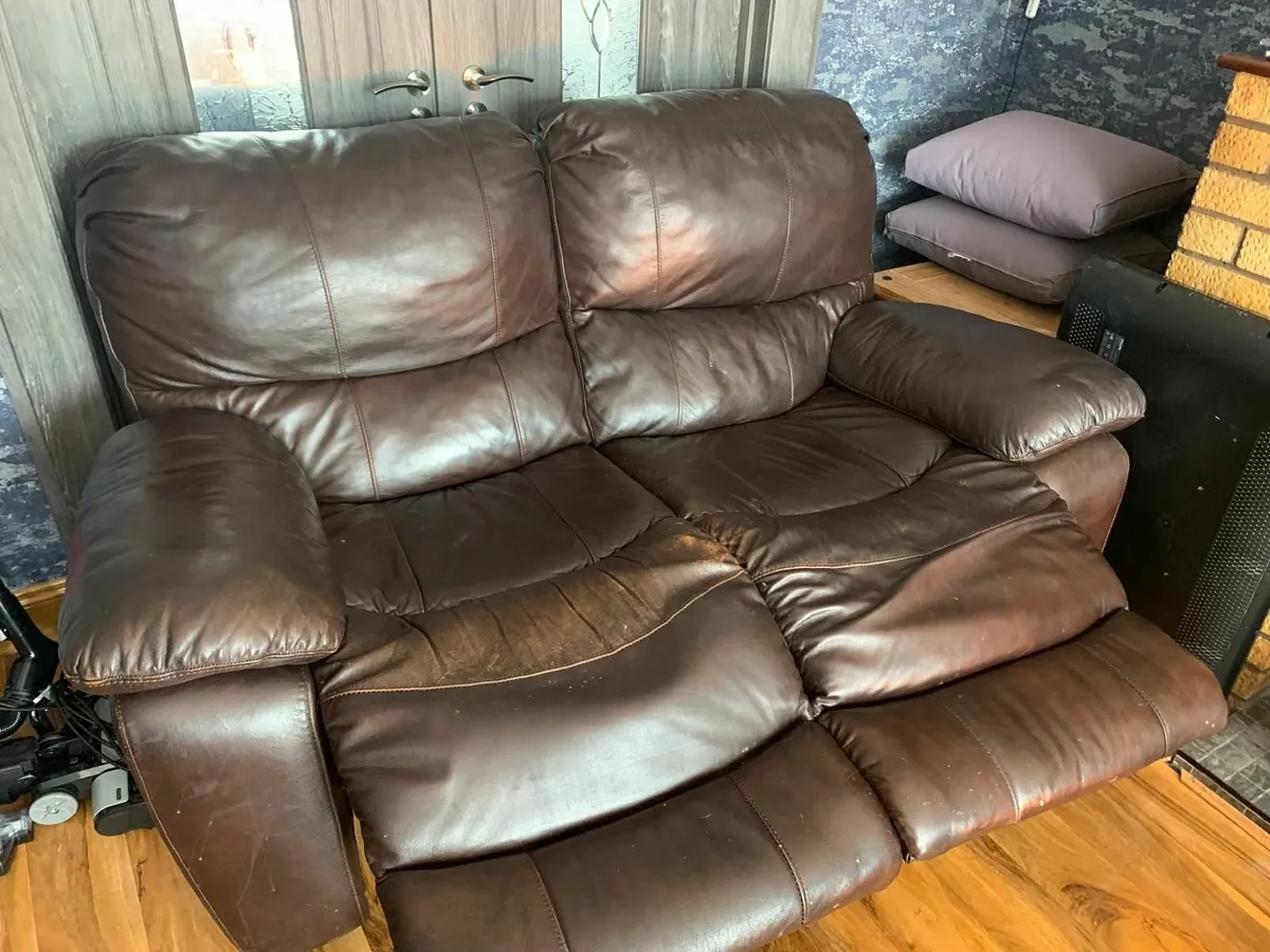 Sofas free - Image 4