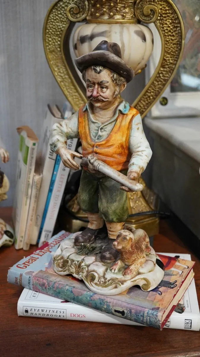 🎯 Vintage Italian Hunter Figurine - Image 2