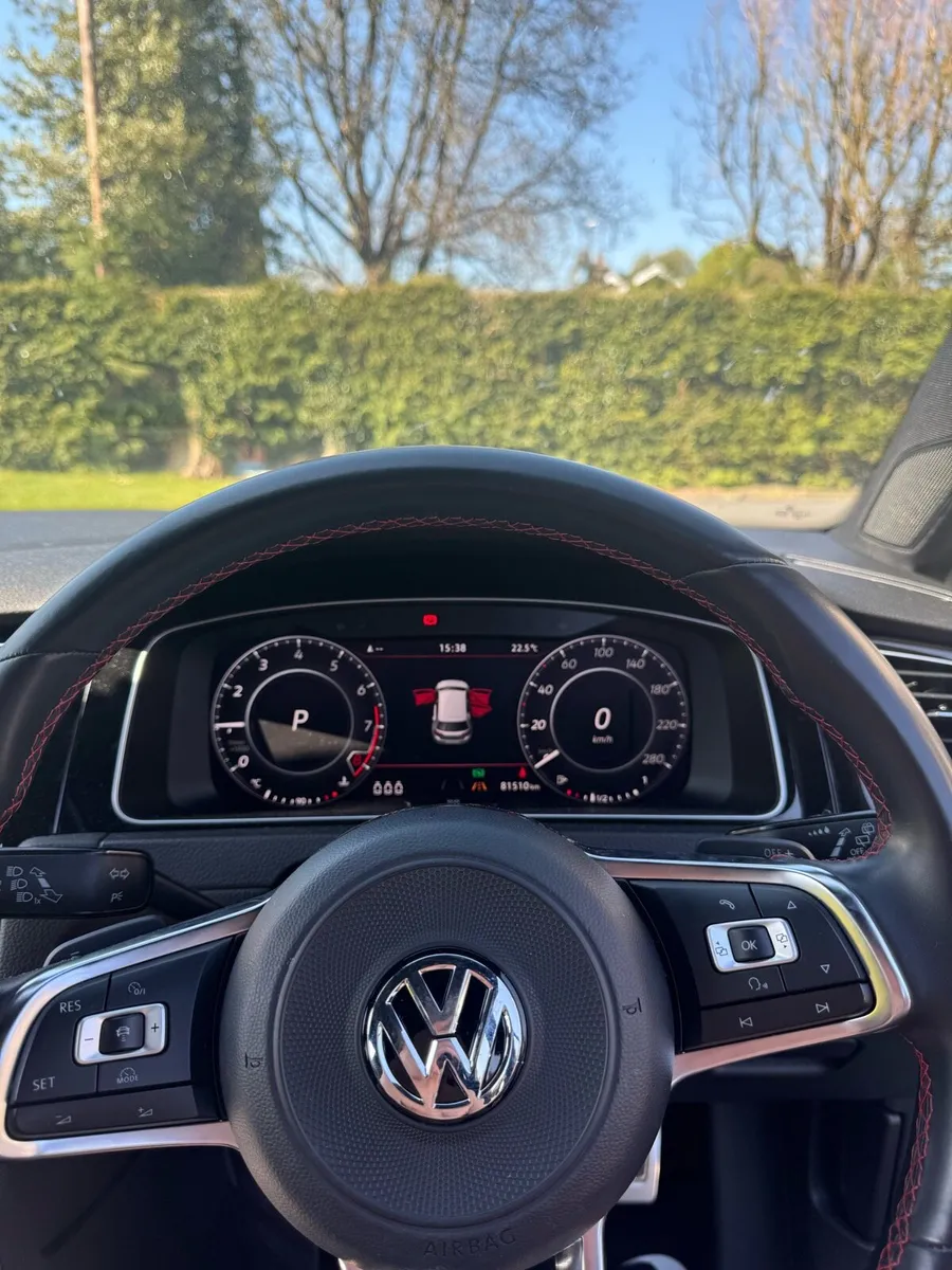 Pristine LOW MILAGE 2018 Volkswagen Golf GTI - Image 3