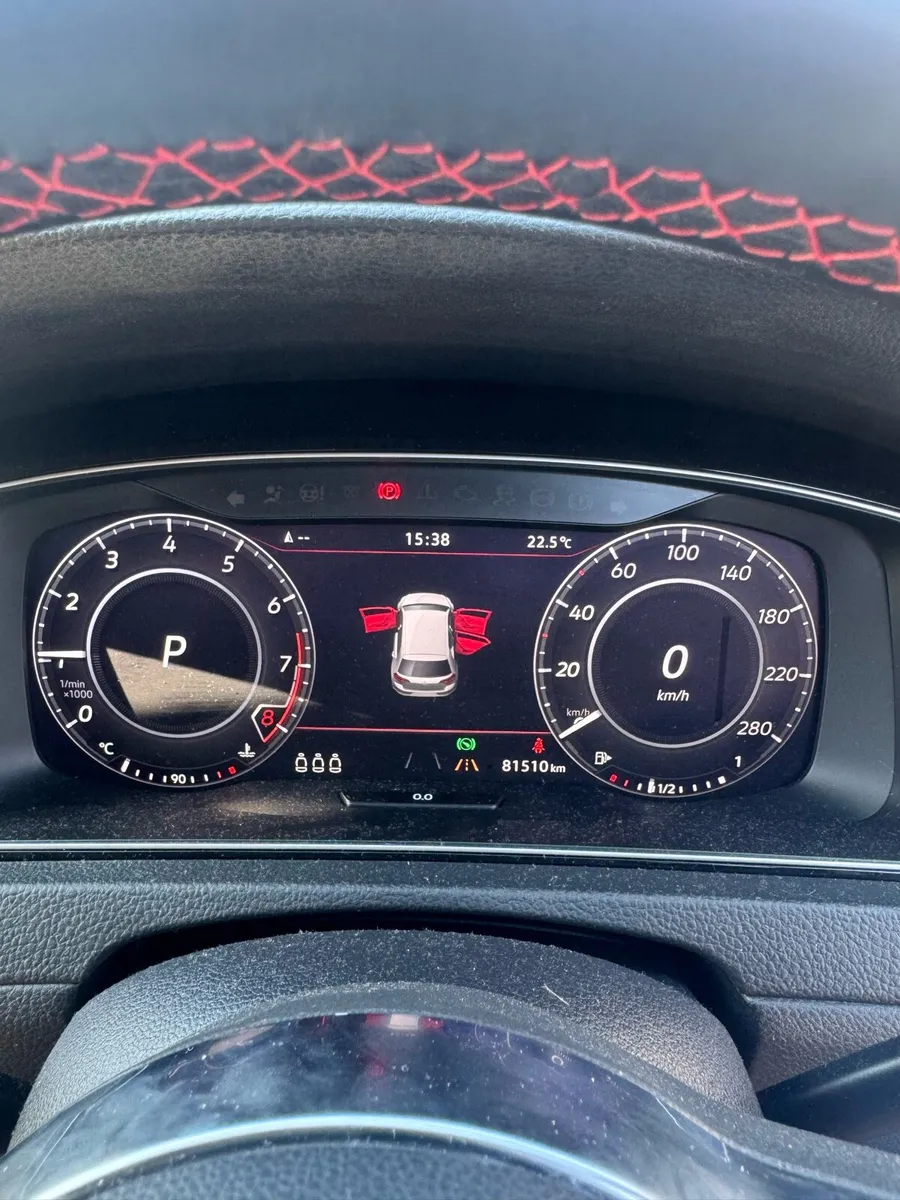 Pristine LOW MILAGE 2018 Volkswagen Golf GTI - Image 4