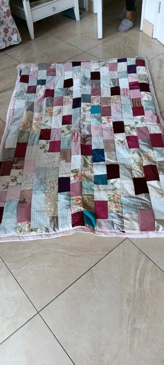 Handmade Quilt - Image 3