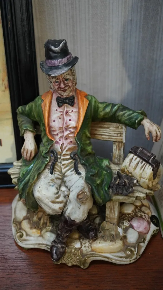 Capodimonte-Style Figurine - Image 2