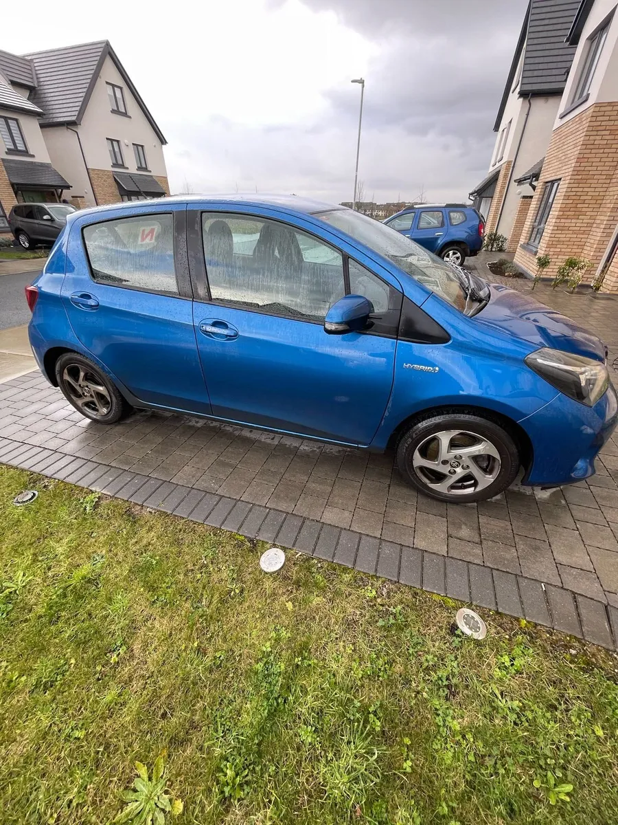 Toyota Yaris ICON Hybrid – 2015 (152 Reg) - Image 2