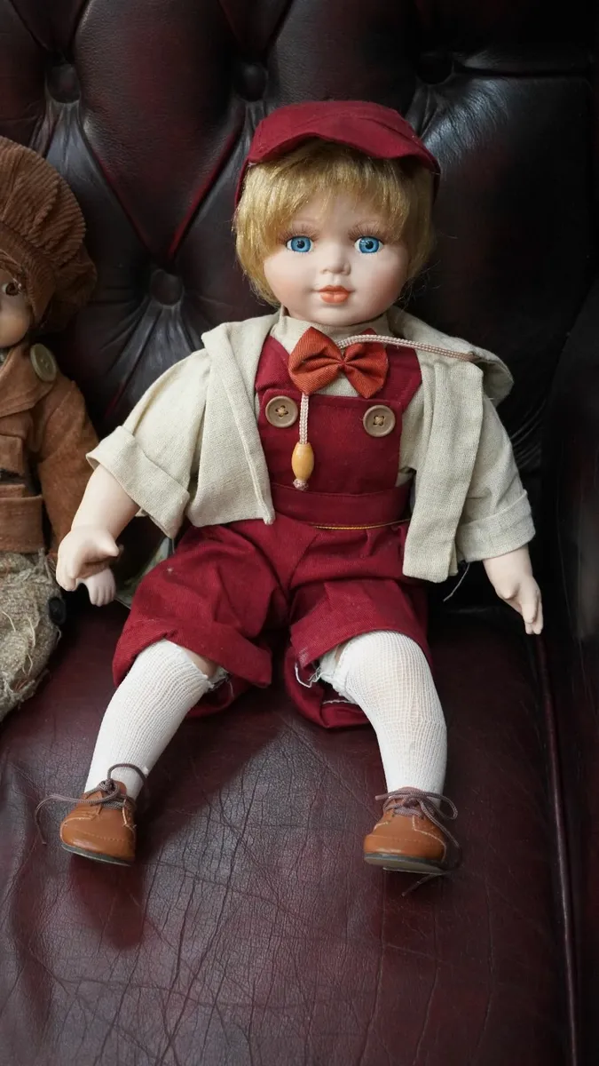Set of 2 Porcelain Boy Dolls - Image 2