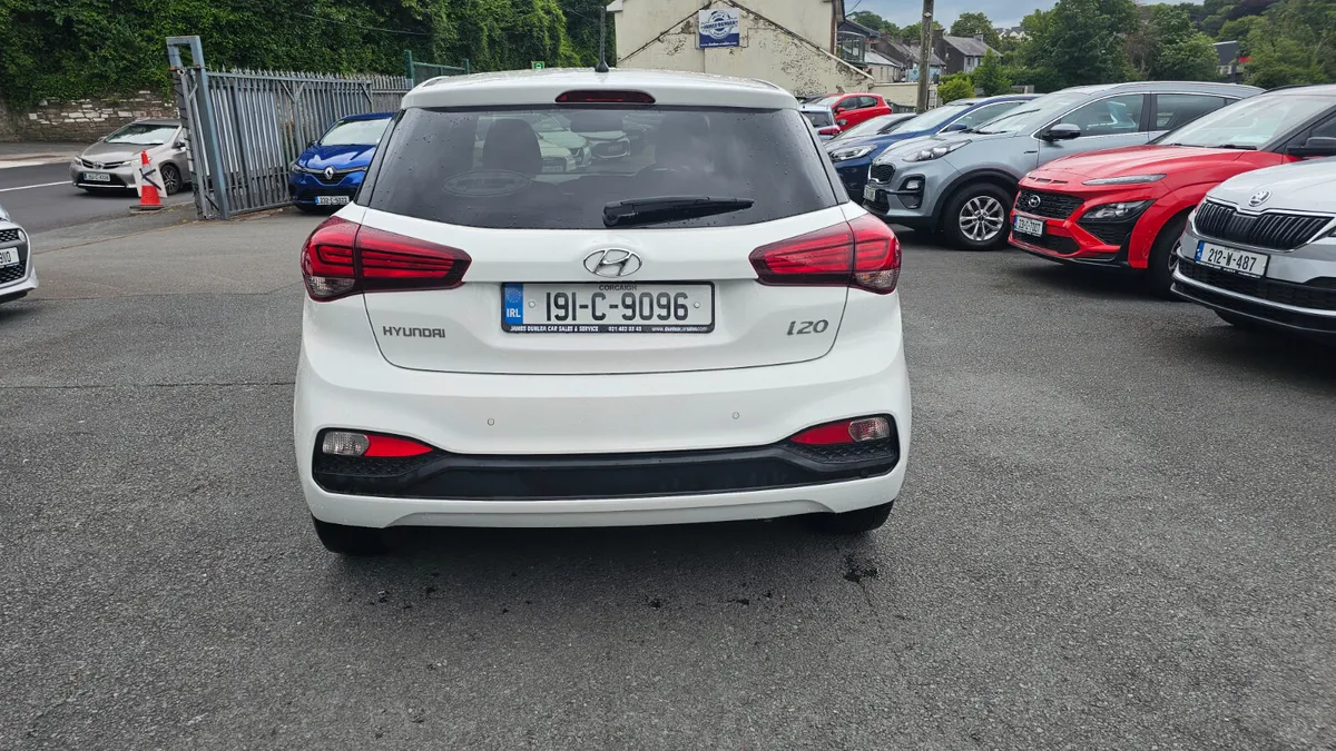 Hyundai i20 2019 DELUXE - Image 4