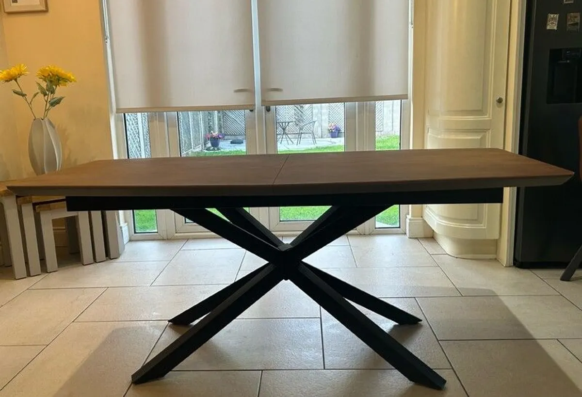 Manhattan Extending Dining Table - Image 1
