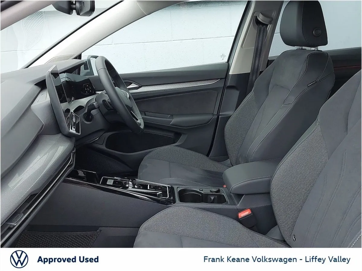 Volkswagen Golf Style Auto 1.5tsi 116BHP  demo Mo - Image 4