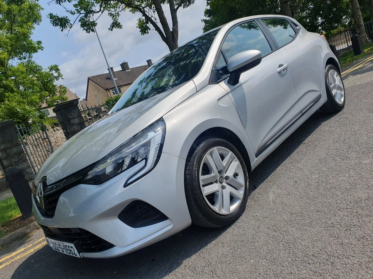 Renault Clio 2022, 1.0 Petrol , Automatic - Image 3