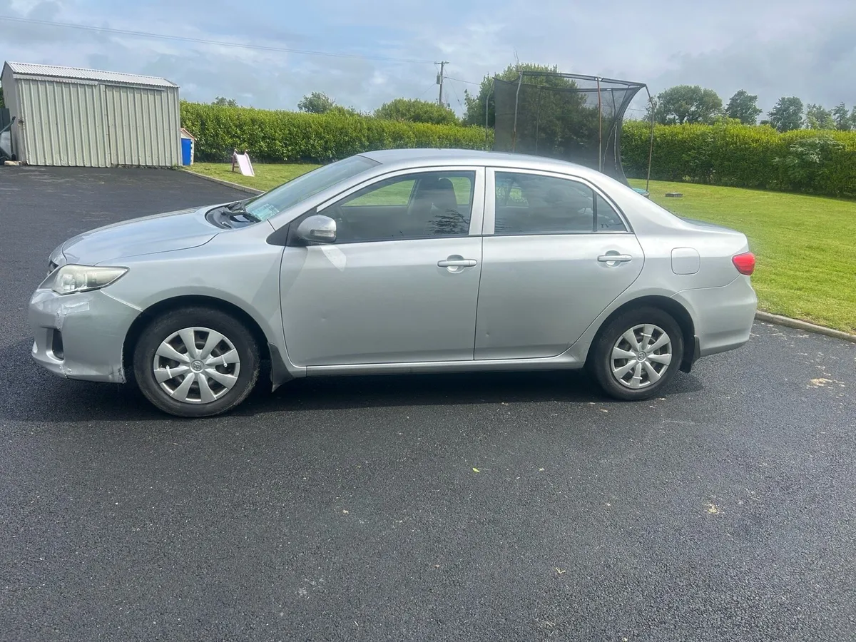 Toyota Corolla - Image 4