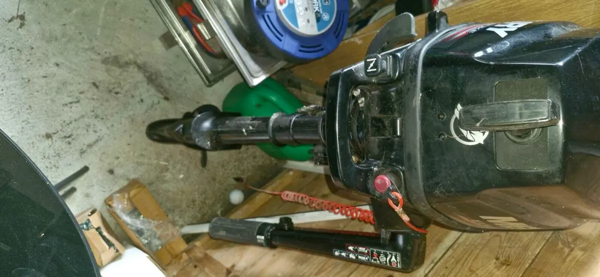Outboard engine - Image 1