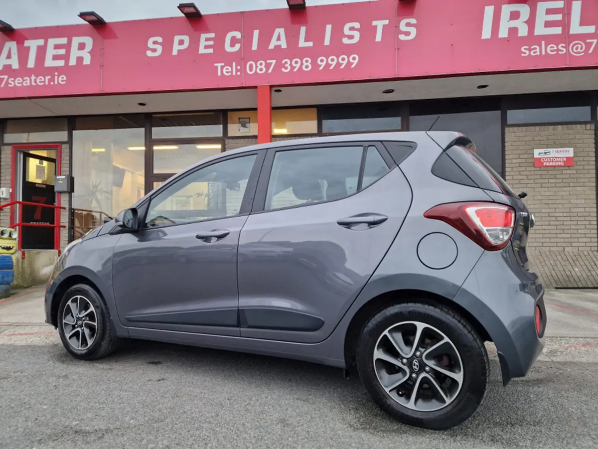 Hyundai i10 1.0 PETROL 67 BHP DELUXE LOW MILEAGE 2 - Image 2