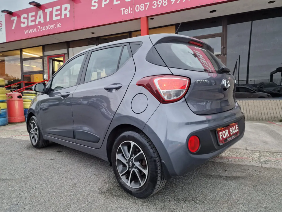 Hyundai i10 1.0 PETROL 67 BHP DELUXE LOW MILEAGE 2 - Image 3