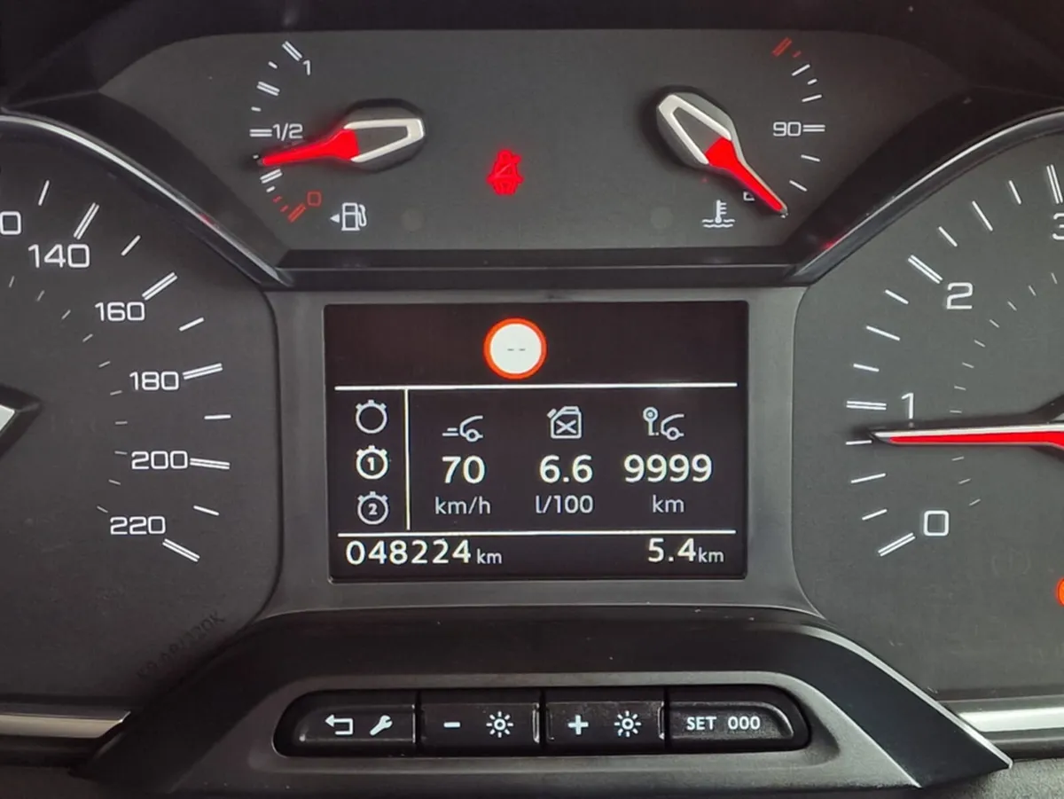 Peugeot Rifter 1.5 HDI 100 BHP ACTIVE LOW MILEAGE - Image 2