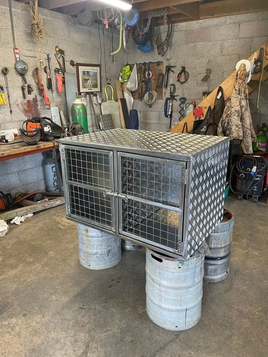 Dog Box/Carrier - Image 2