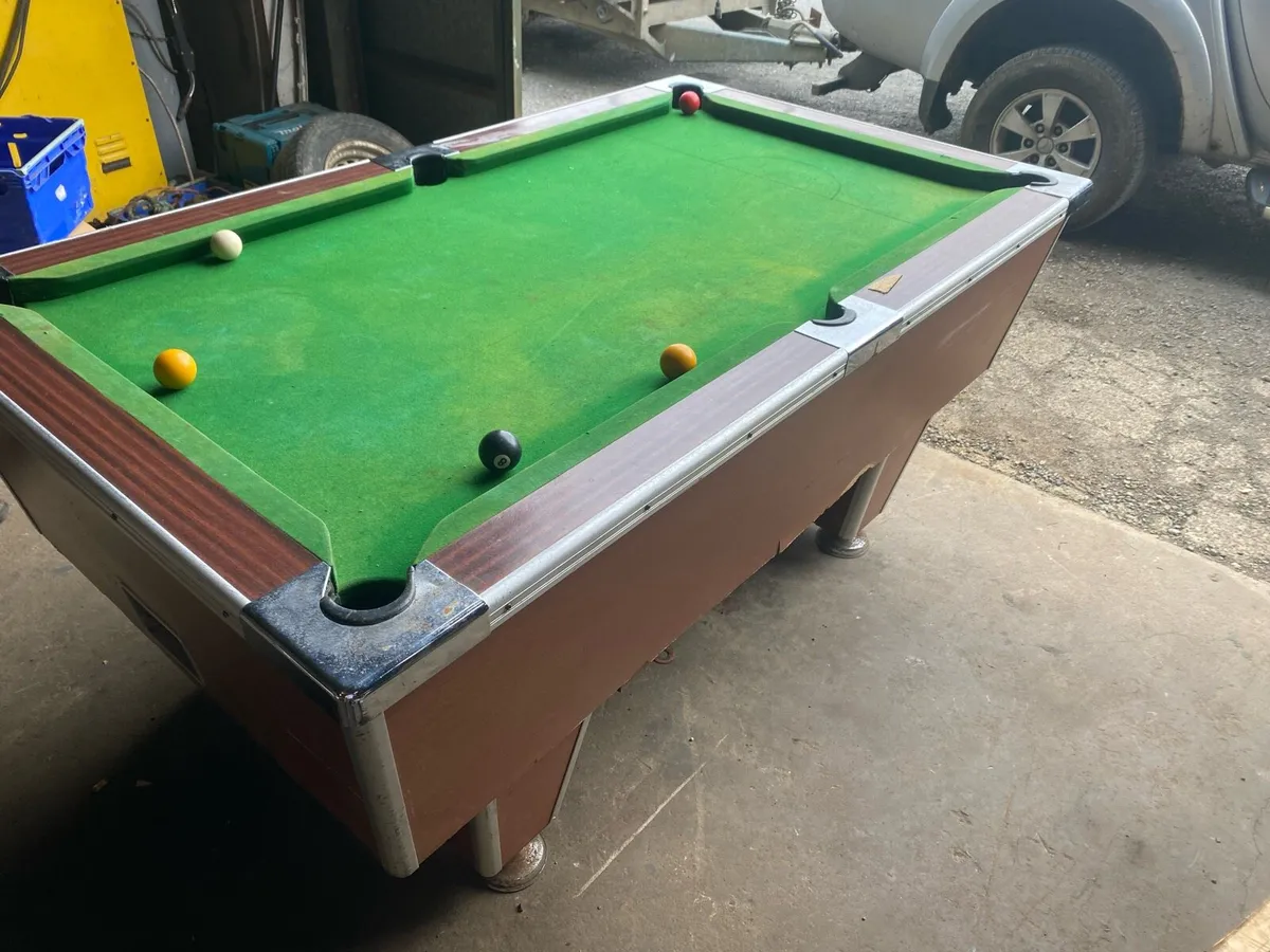 Pool table - Image 2