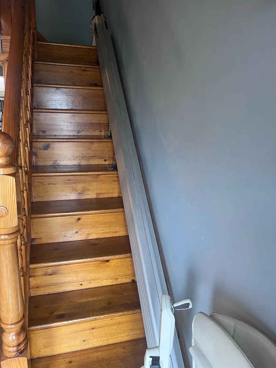 Electric Remote Stair Lift - Image 4