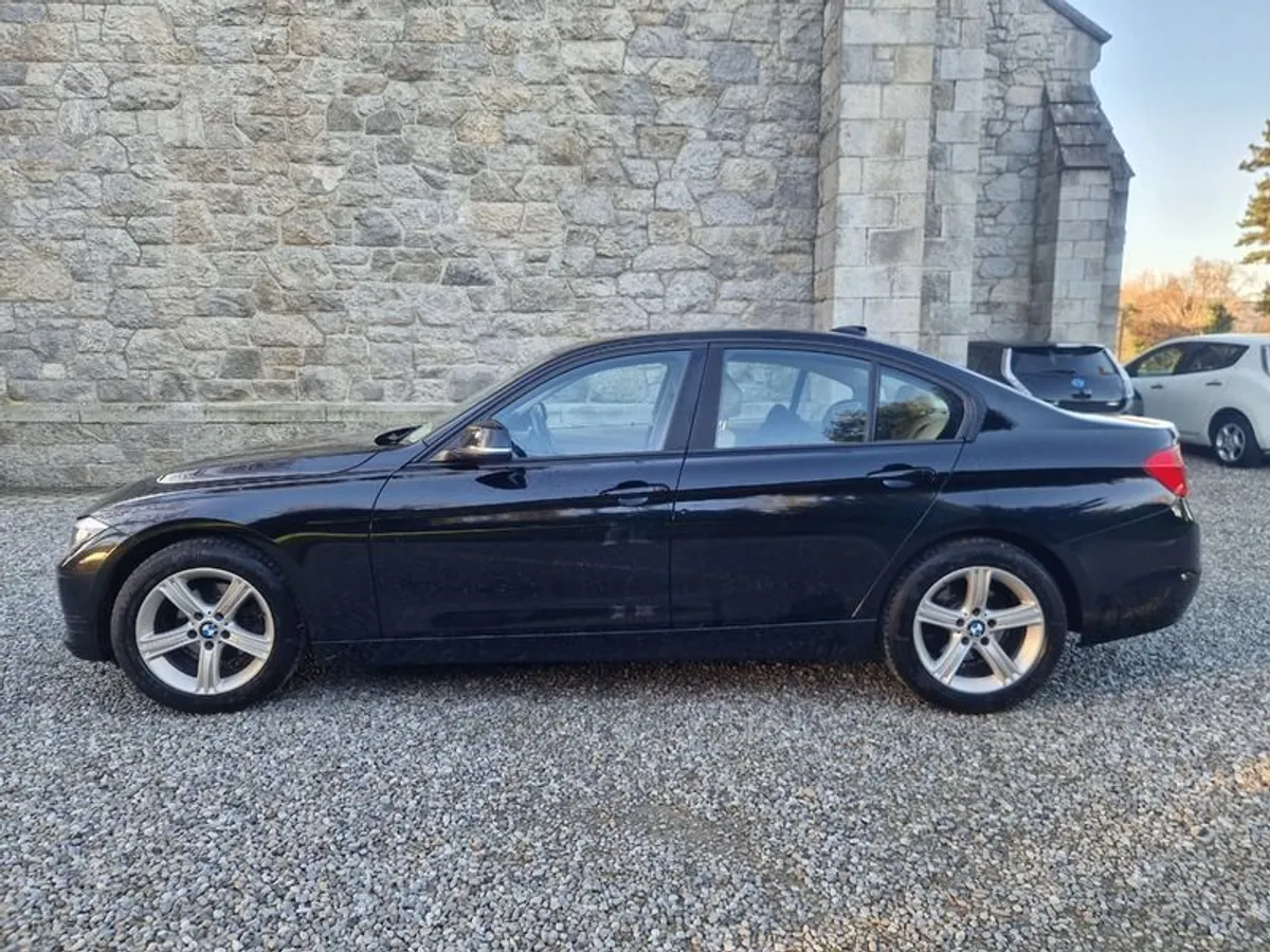 2013 BMW 3 Series - Image 4