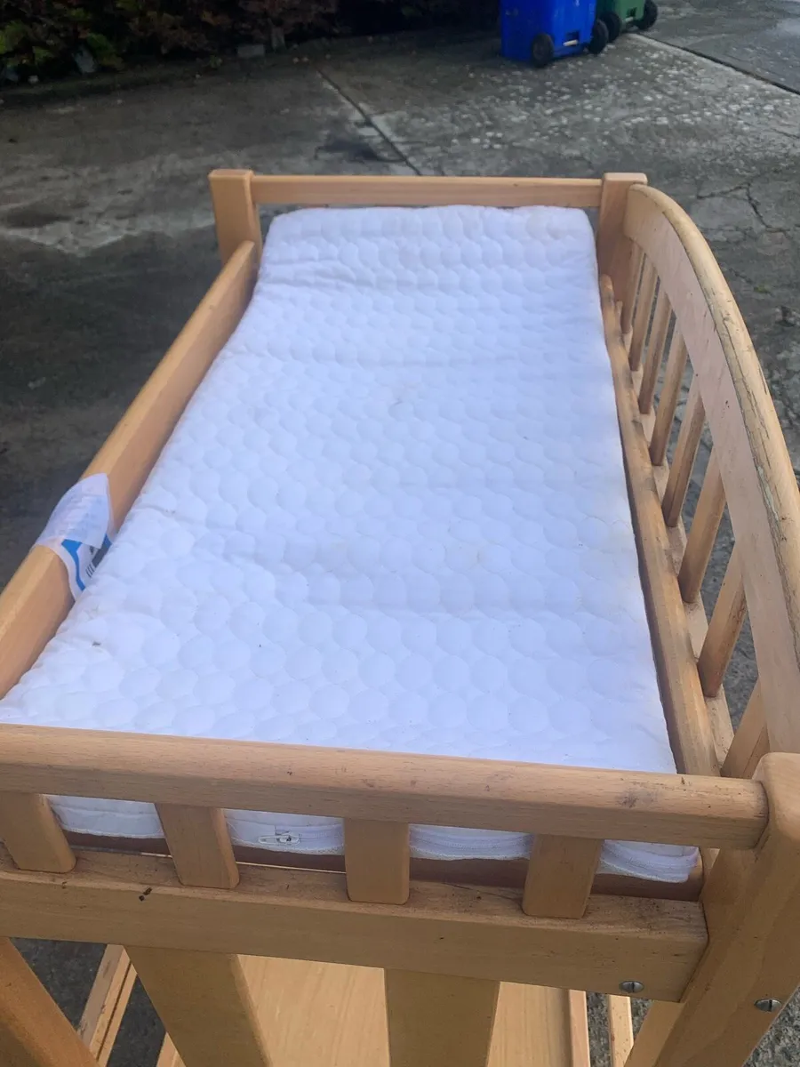 Baby changing unit - Image 1