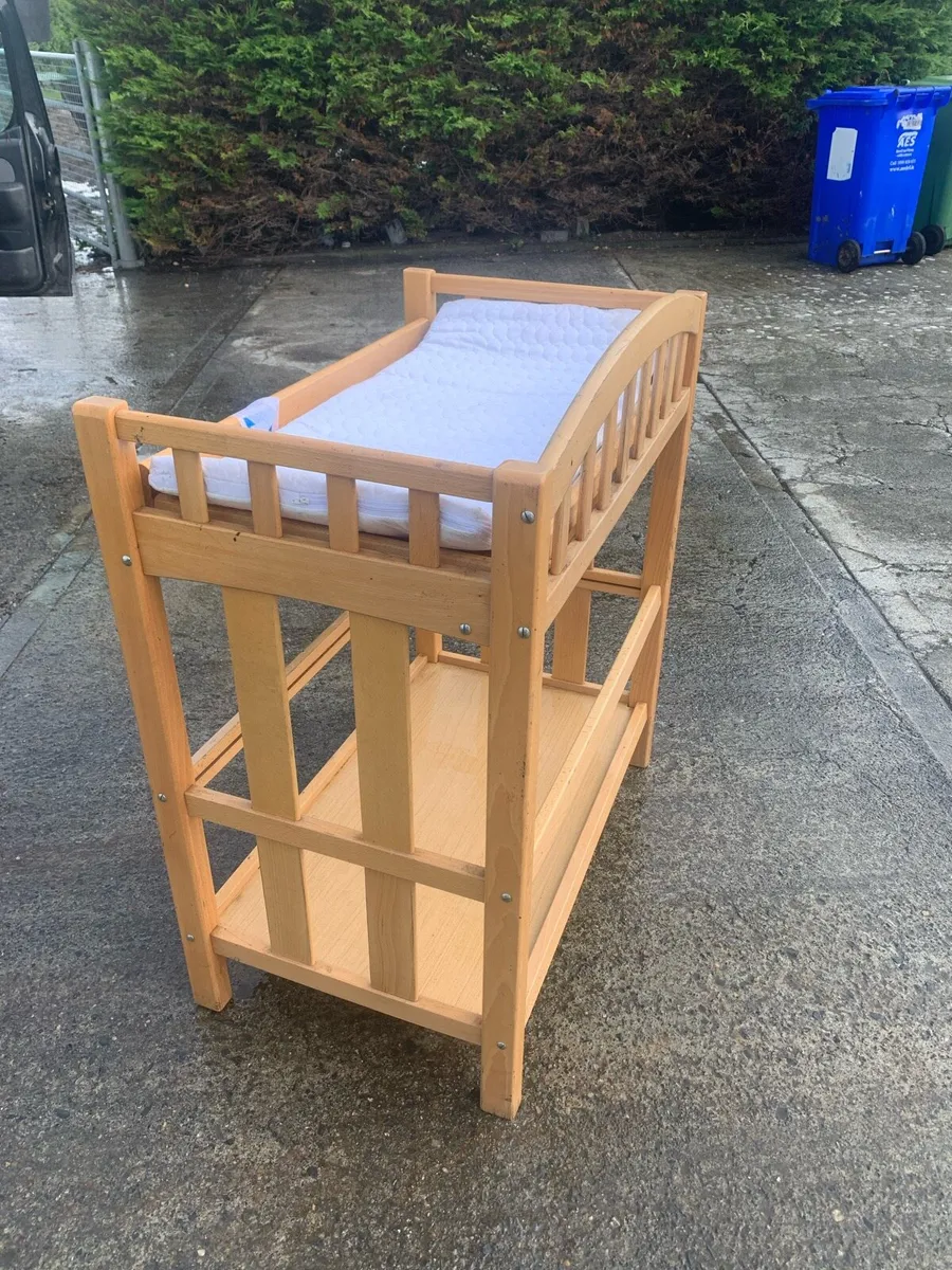 Baby changing unit - Image 2
