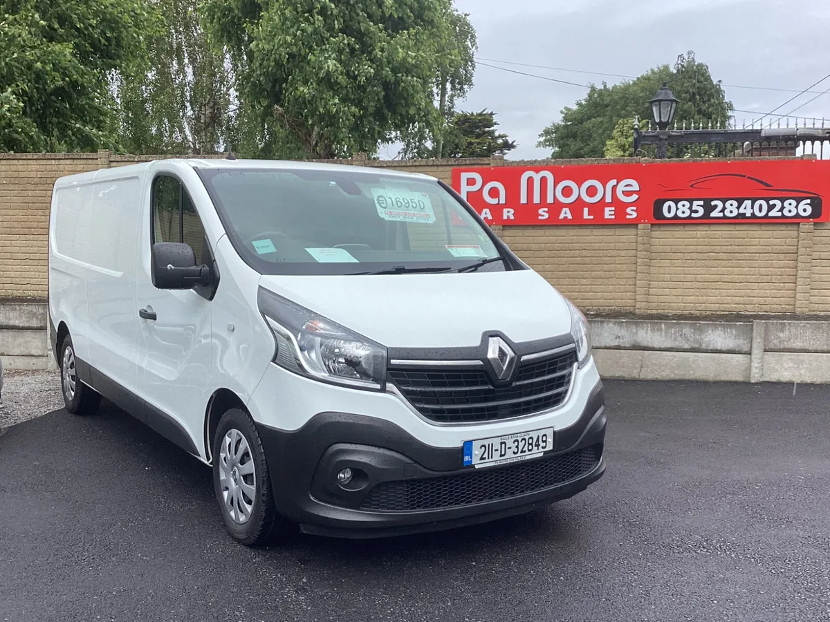 Renault Trafic ** 1 OWNER * CAMERA - Image 1