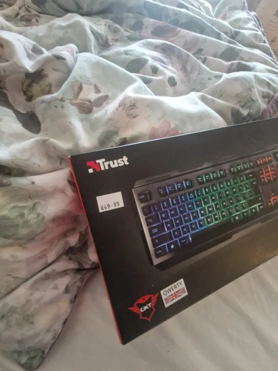 Keyboard new boxed - Image 4