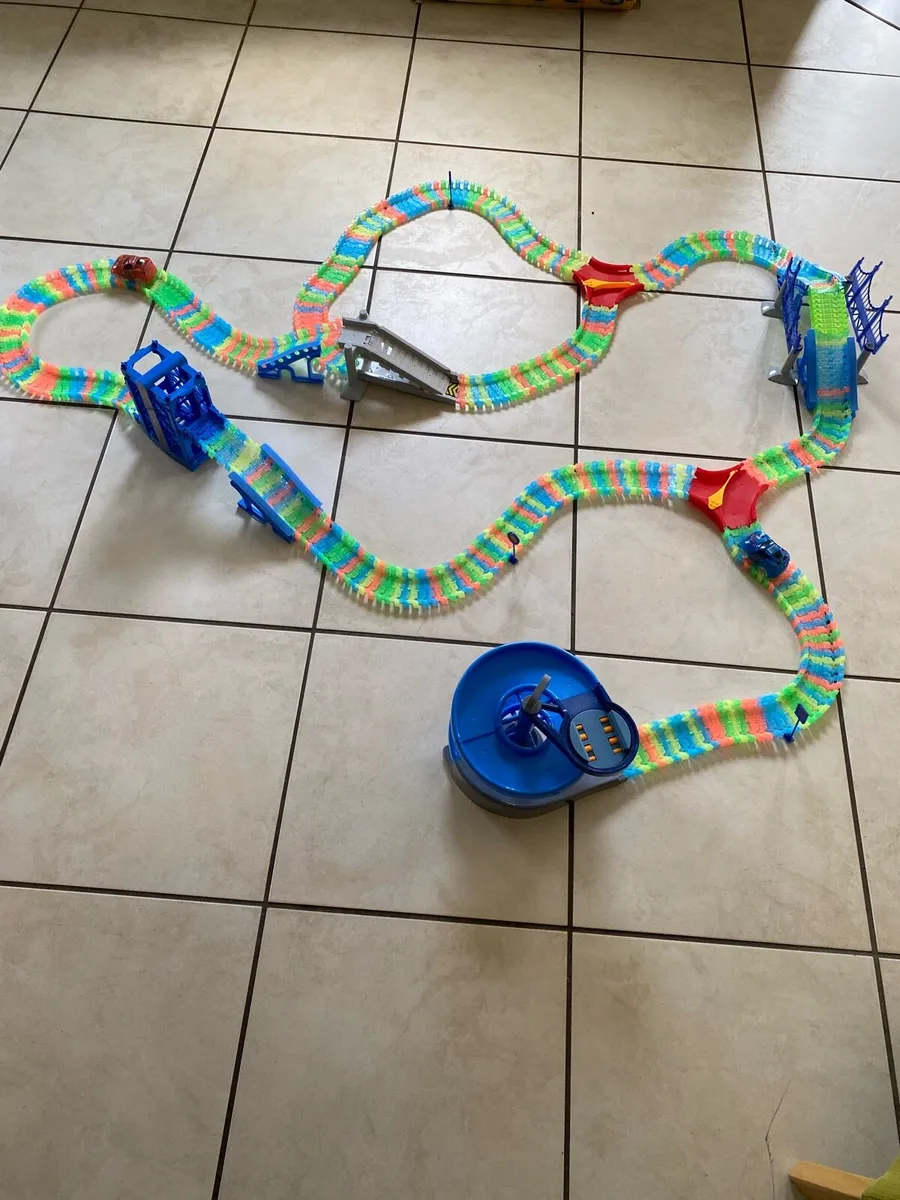 Toys - Image 2