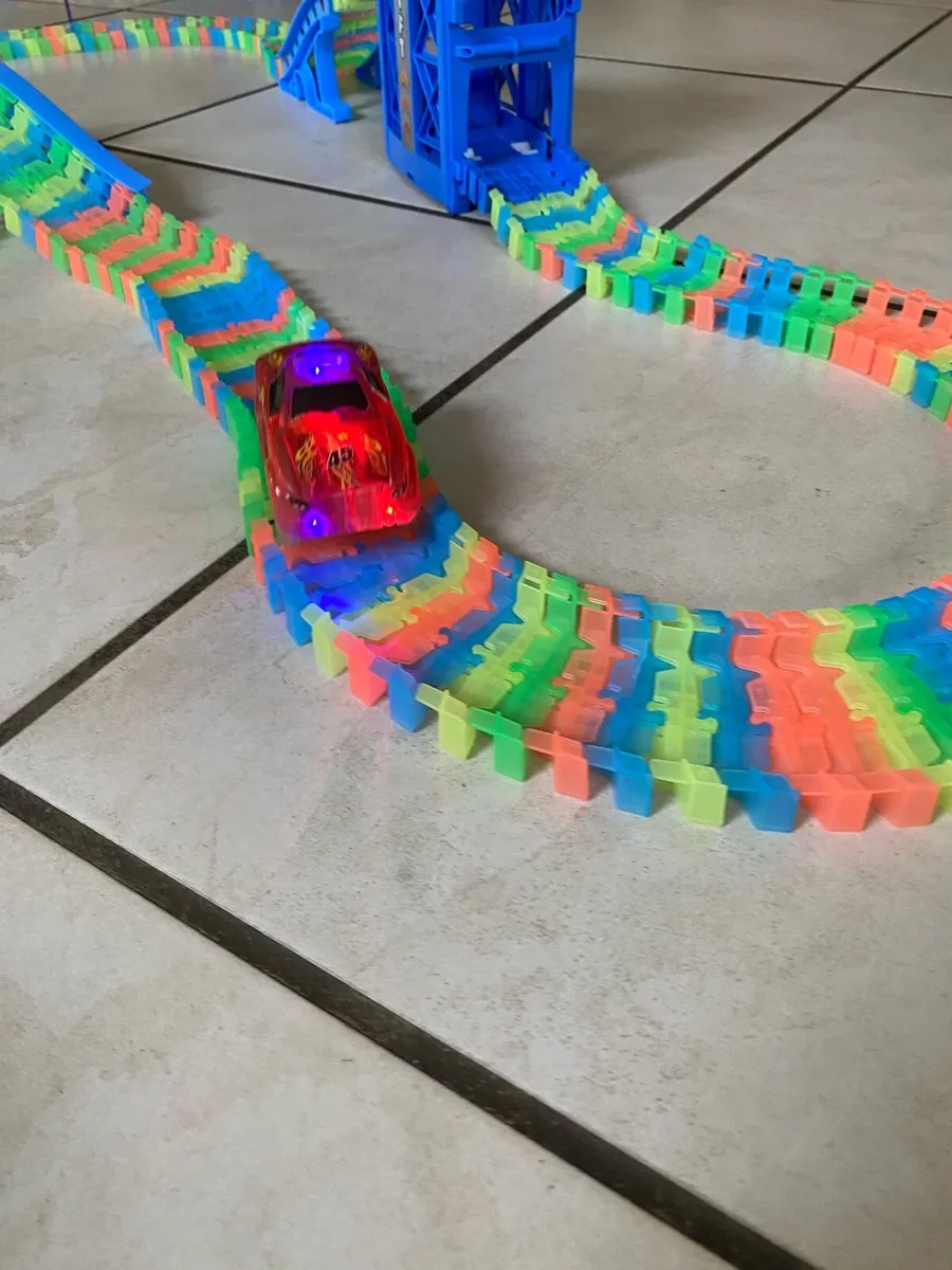 Toys - Image 4