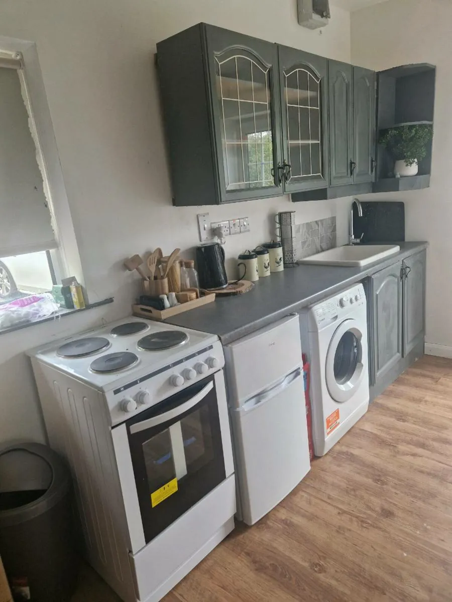 Studio apartment - Image 2