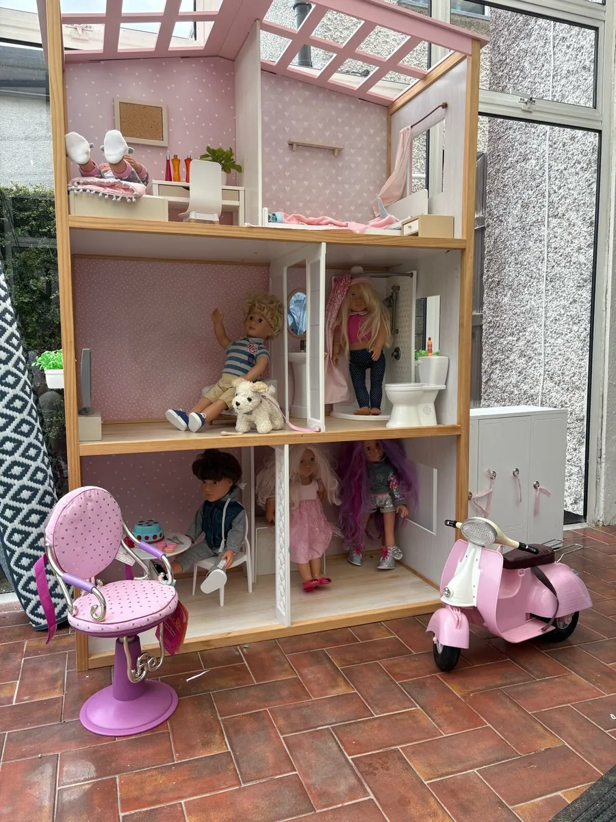 Our generation dolls and accessories - Image 1