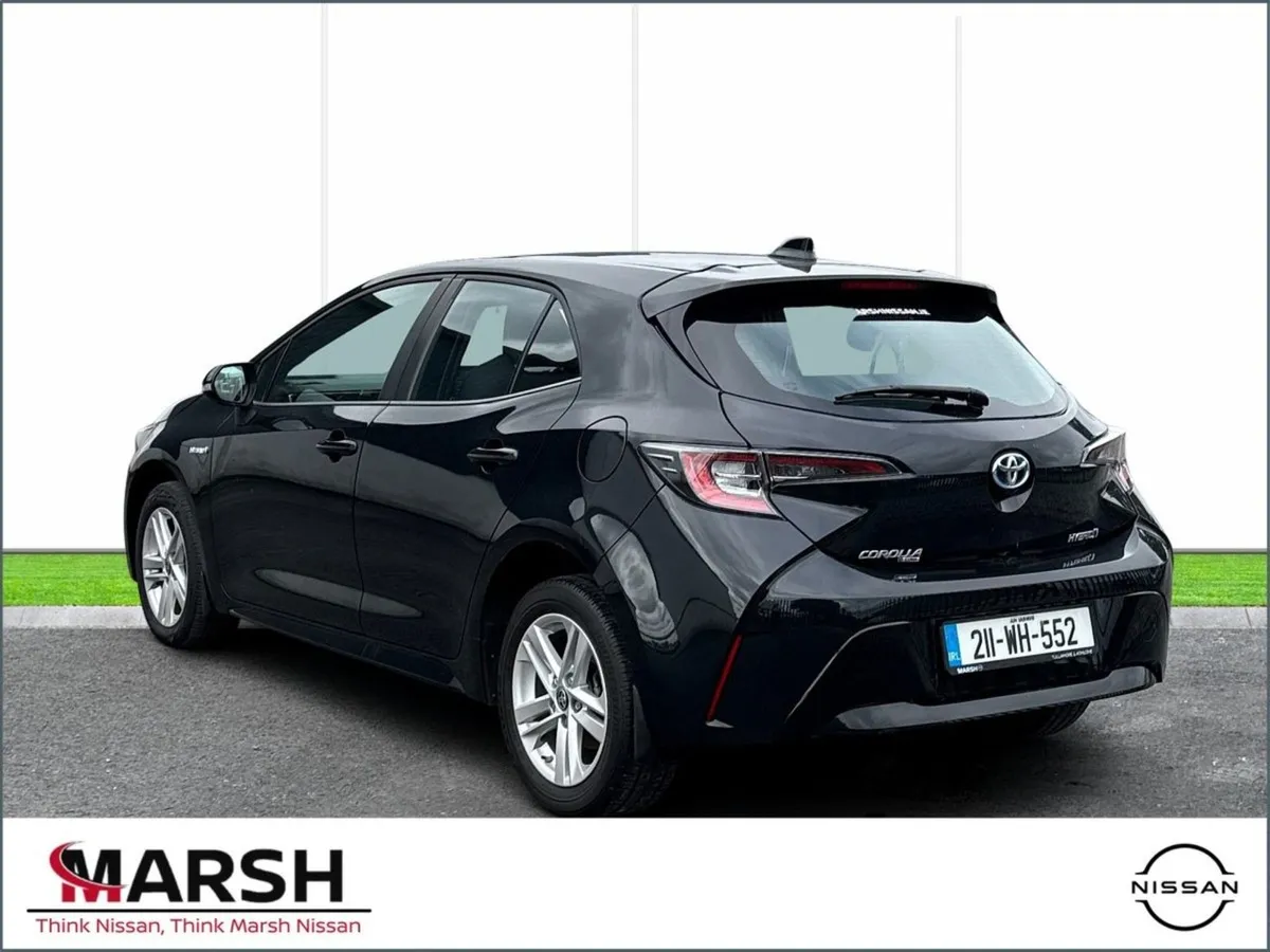 Toyota Corolla 1.8 Hybrid Luna Hatchback - Image 4