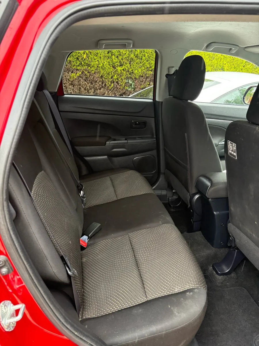 2015 Mitsubishi AXS - Image 4