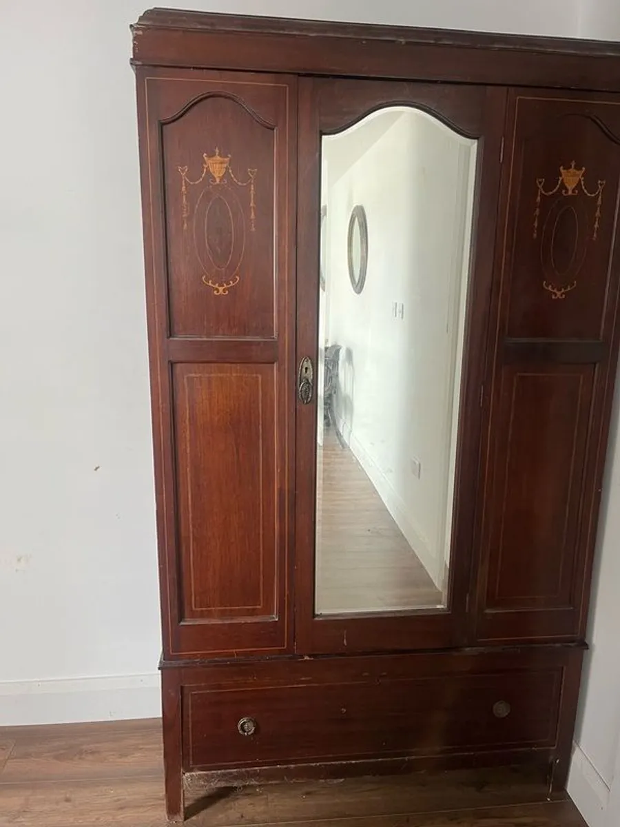 Edwardian mahogany wardrobe - Image 1