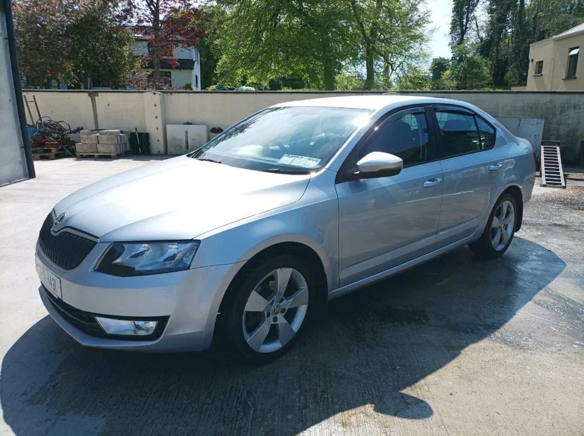 Car - Image 2