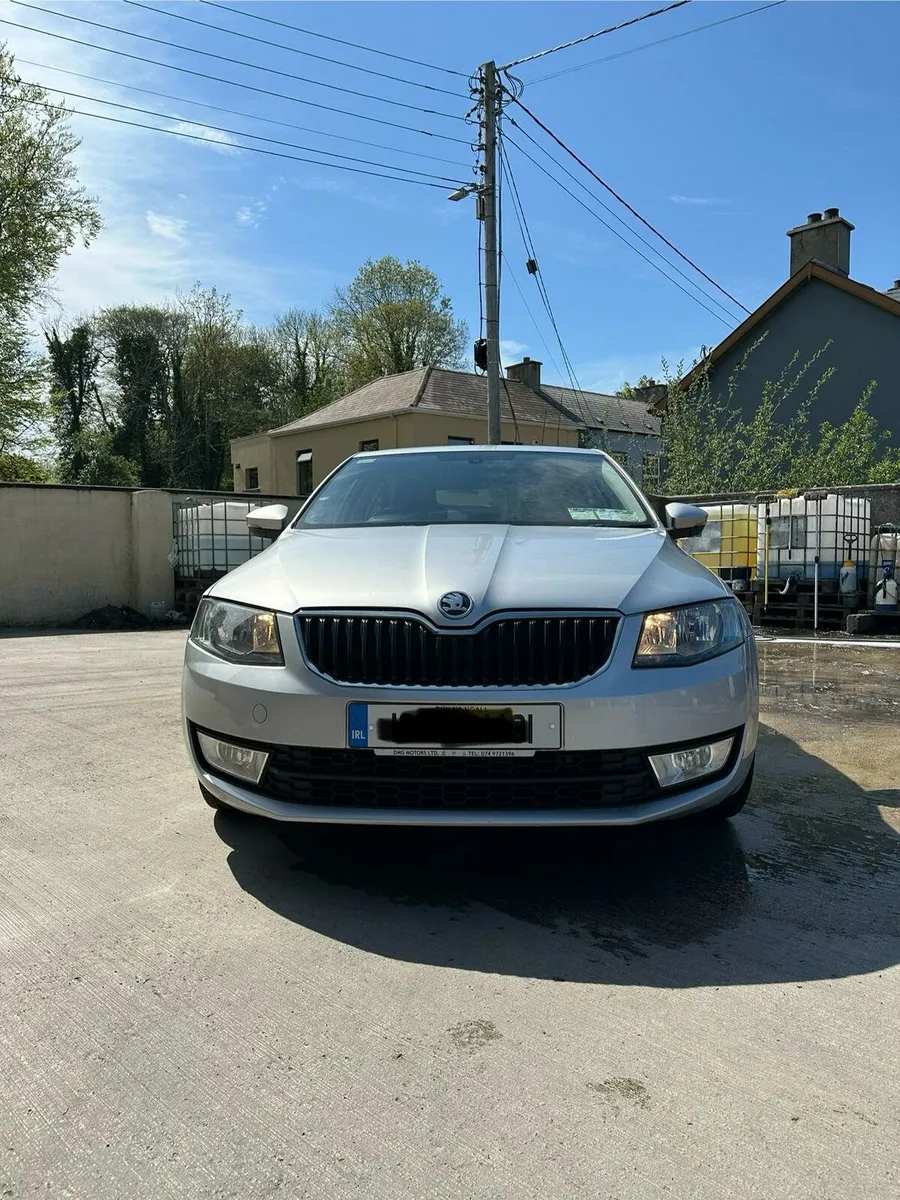 Car - Image 3