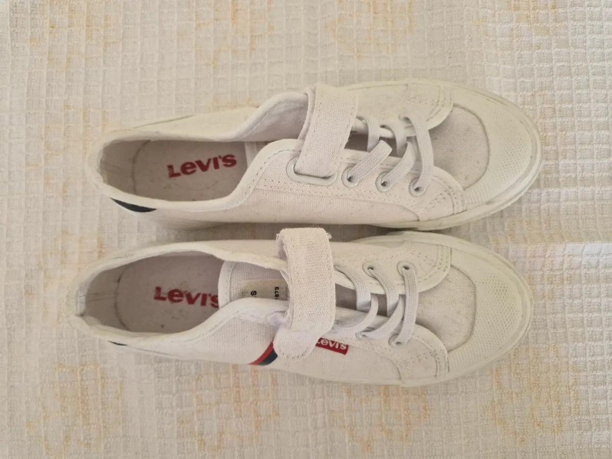 Adidas Trainers UK 2.5 - Image 1