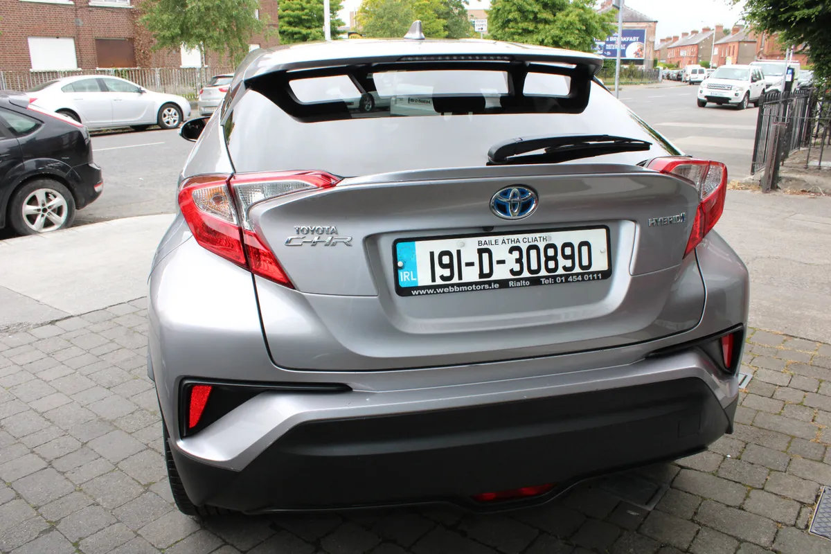 Toyota C-HR SPORT 1.8 PETROL AUTO 2019 - Image 4