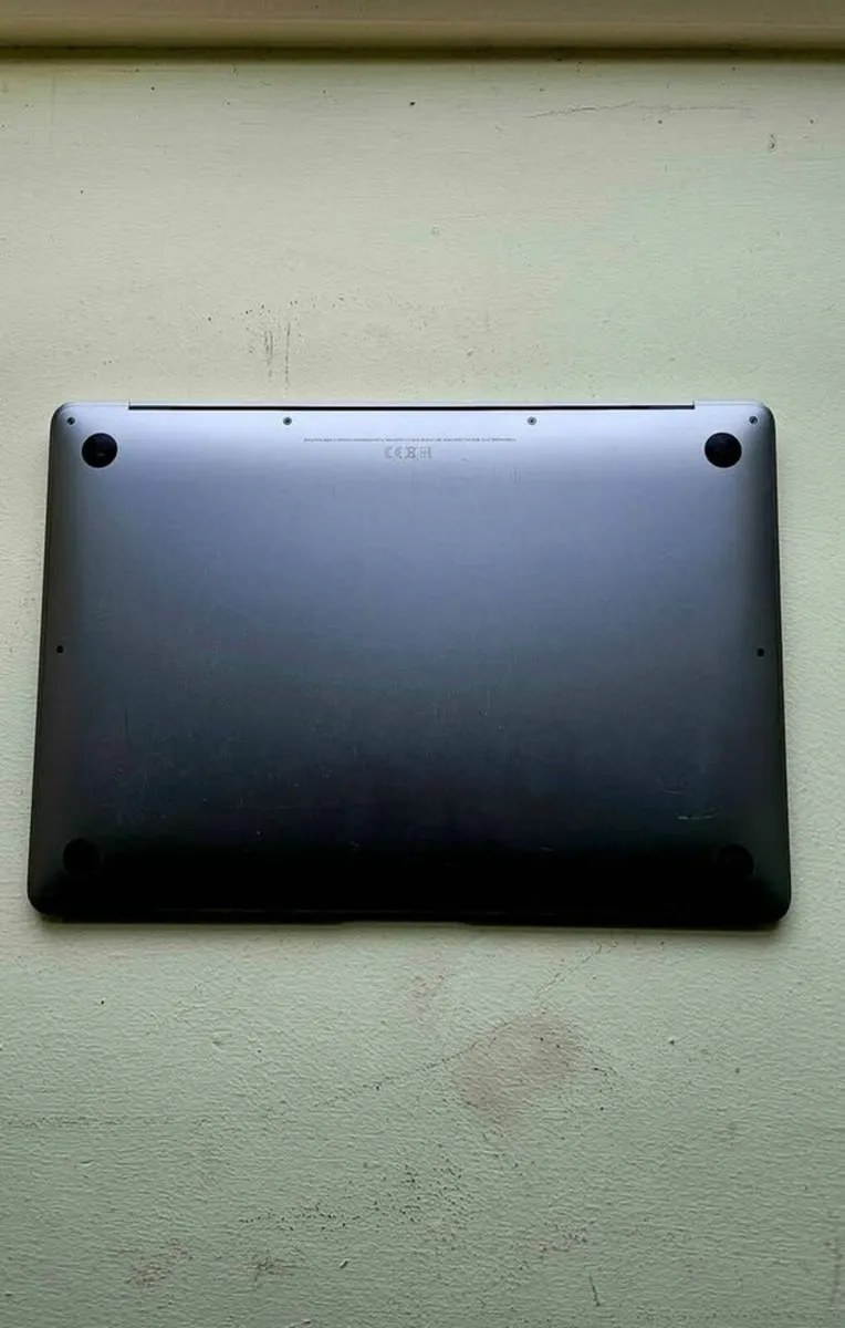 Apple Macbook Air M1 13' (2020) 256gb SSD 8GB RAM - Image 3
