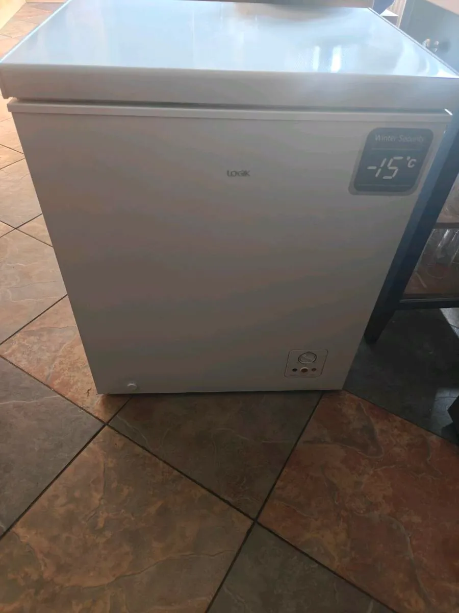 Chest freezer